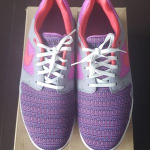 Nike Air Flow Magentas/action Red Size 10.5
